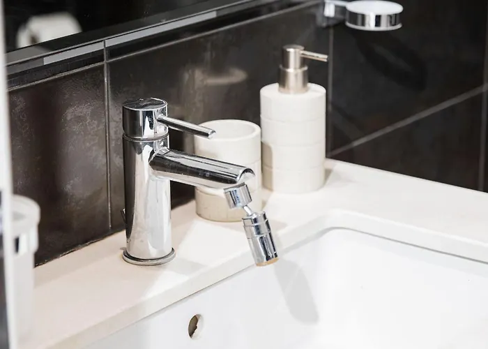 Gramsci Prestige شقة *